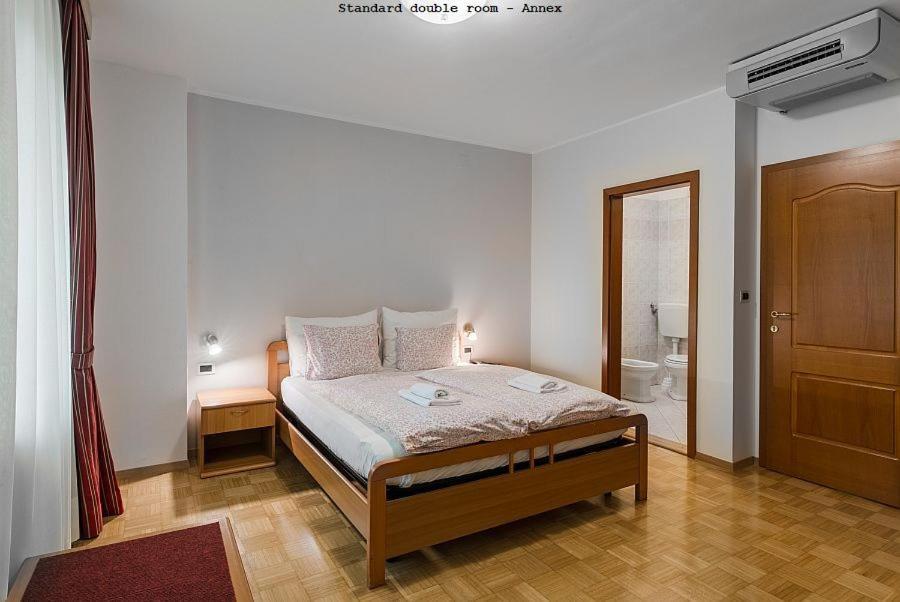 Hotel Dvorec Tolmin Eksteriør bilde