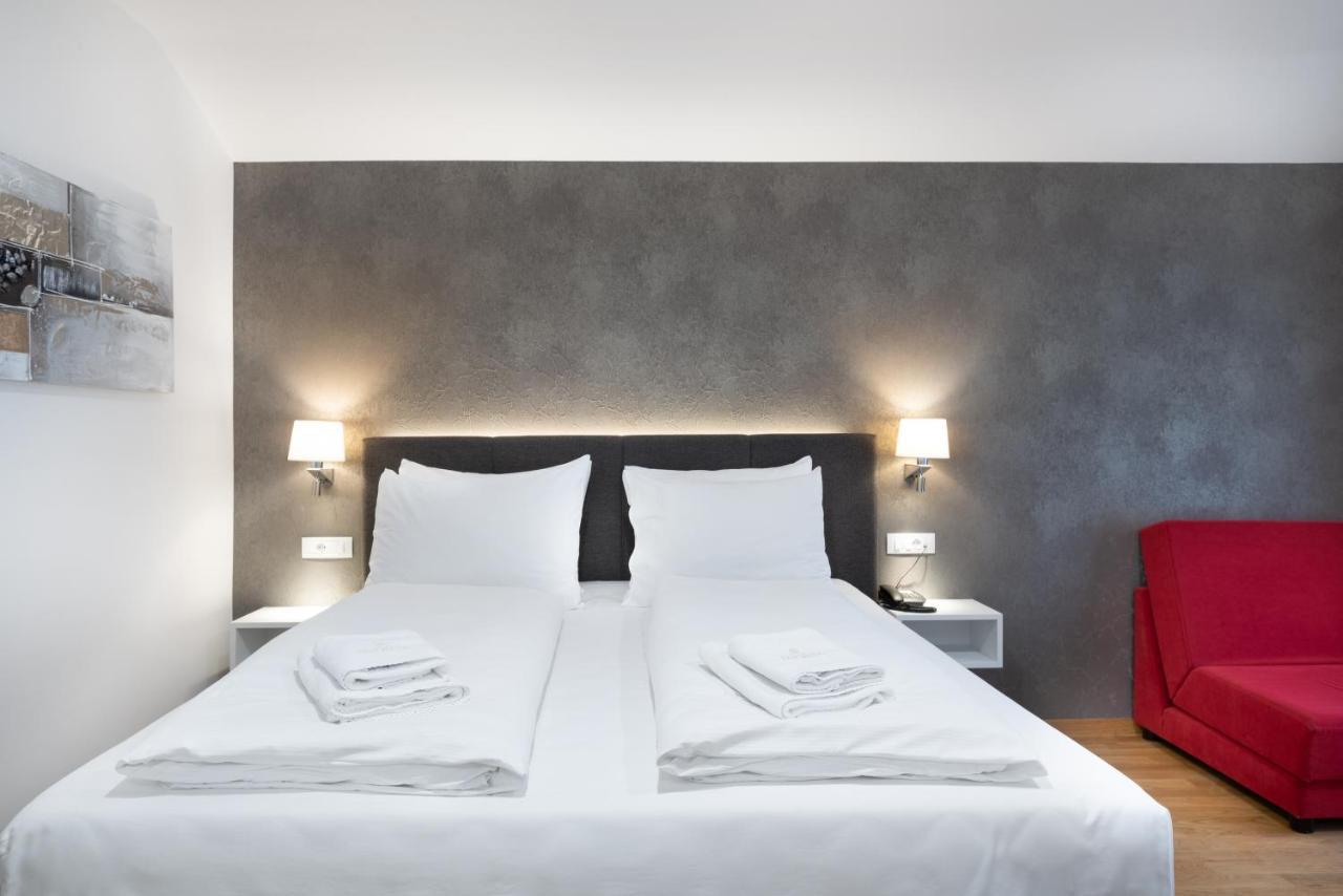 Hotel Dvorec Tolmin Eksteriør bilde