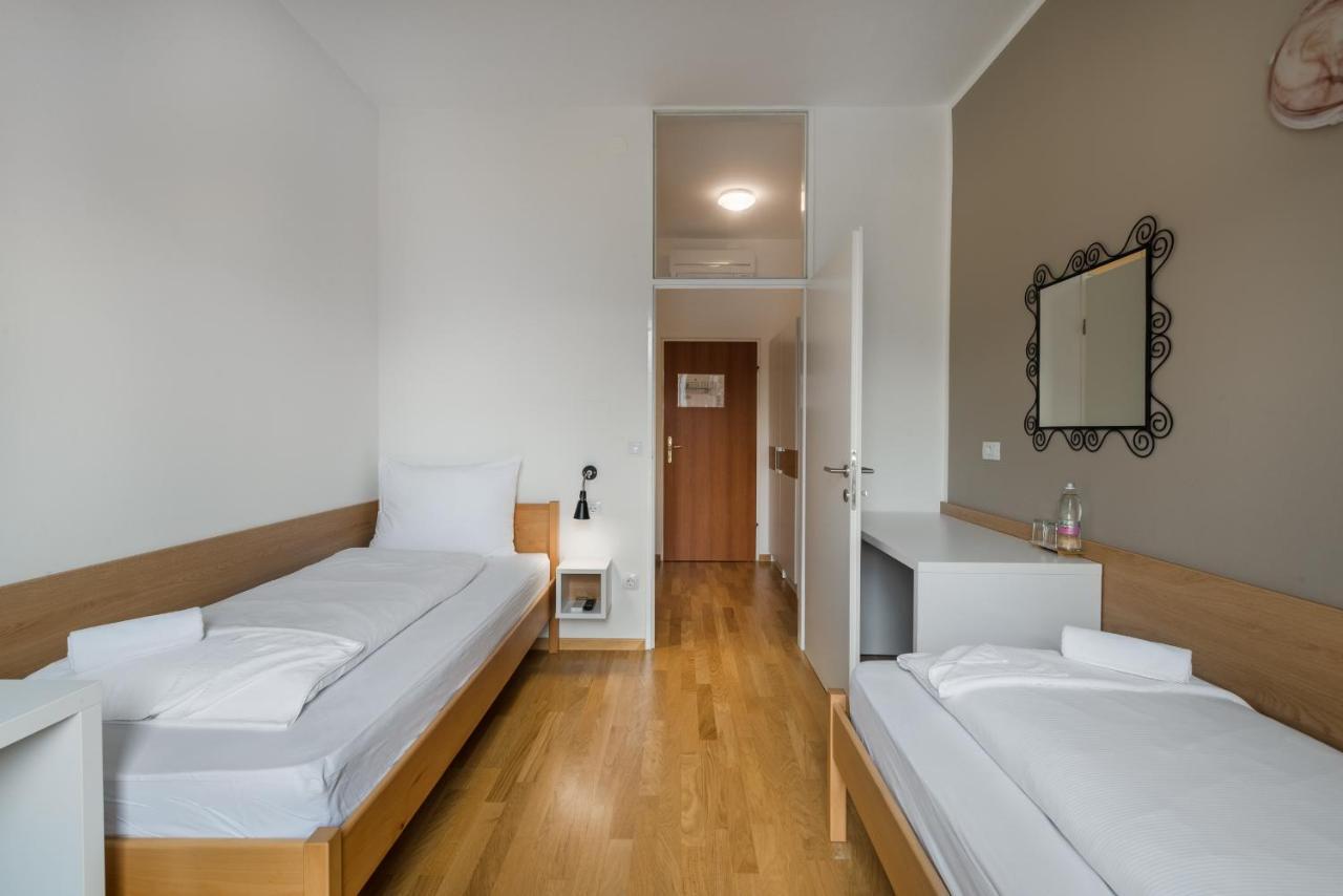 Hotel Dvorec Tolmin Eksteriør bilde
